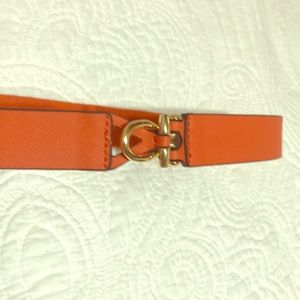 Perfect outfit complimenting Banana Republic belt.